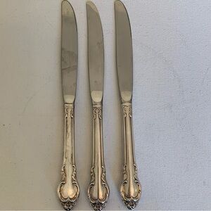 3 International Holmes & Edwards Deep SILVER FASHION 9.25" Dinner Knife Set 1957
